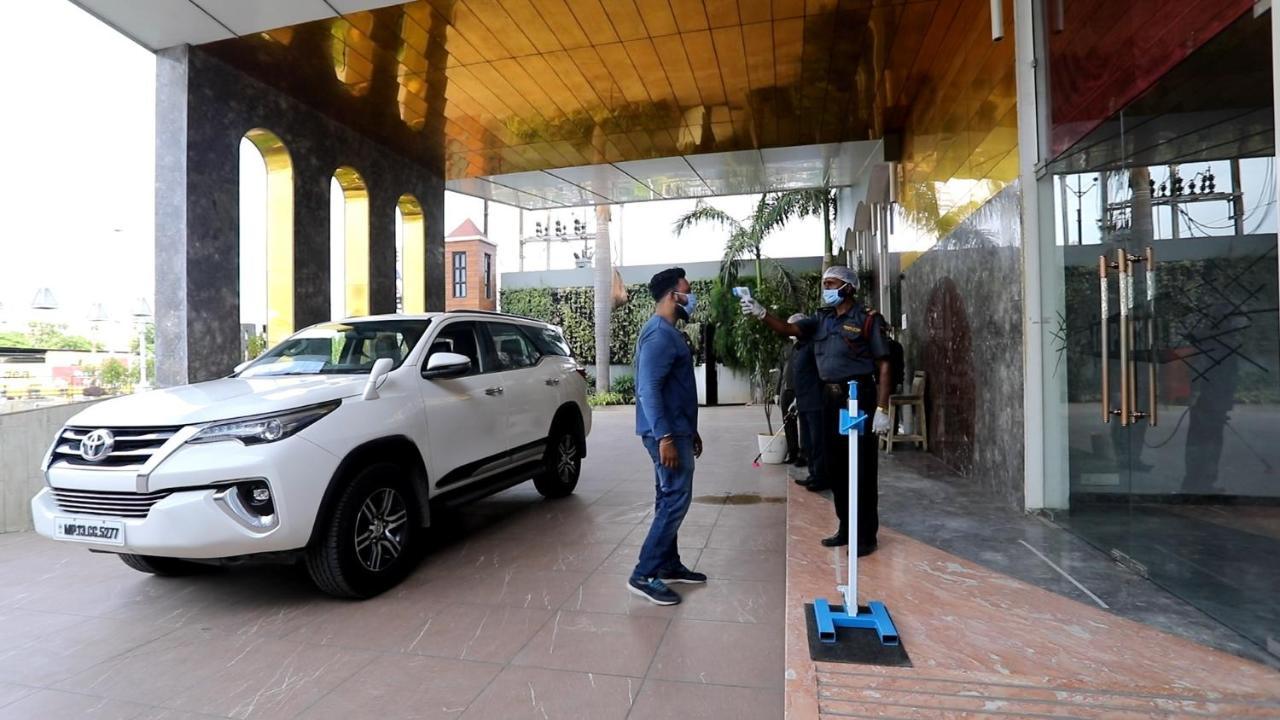 The Imperial Grand Hotell Ujjain Exteriör bild
