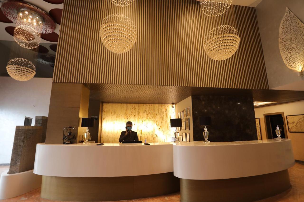 The Imperial Grand Hotell Ujjain Exteriör bild