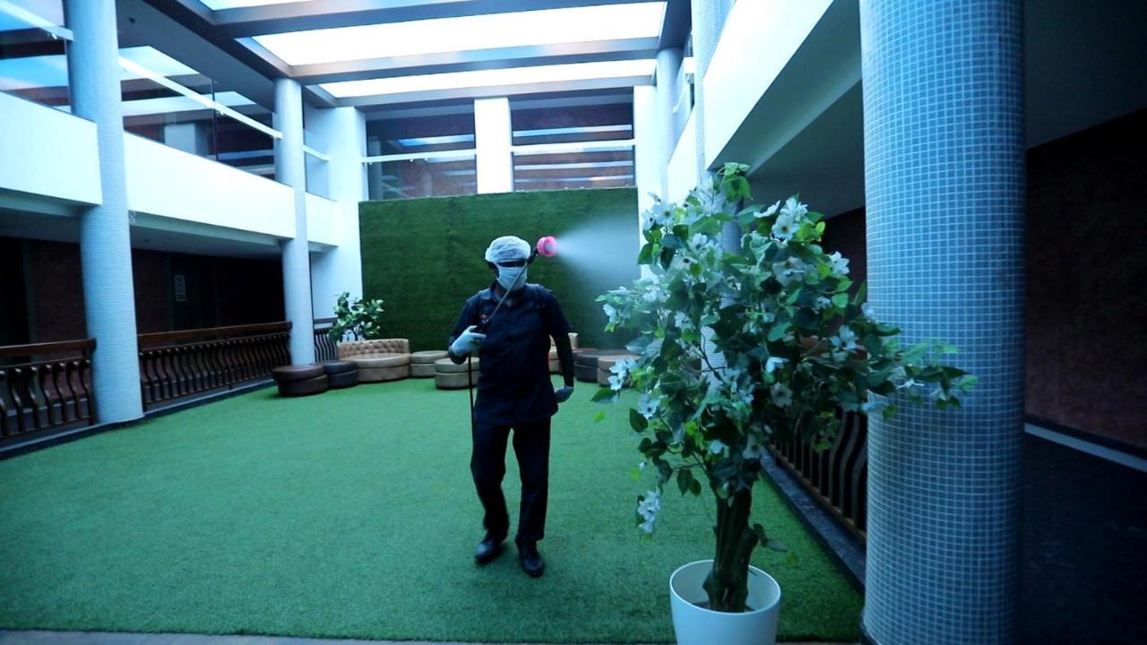 The Imperial Grand Hotell Ujjain Exteriör bild